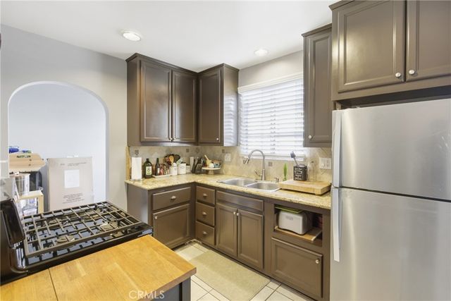 176 W Orange Grove, Pomona, CA 91768