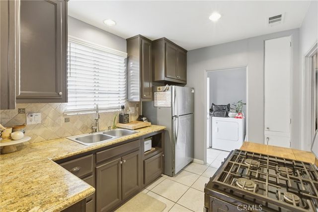 176 W Orange Grove, Pomona, CA 91768