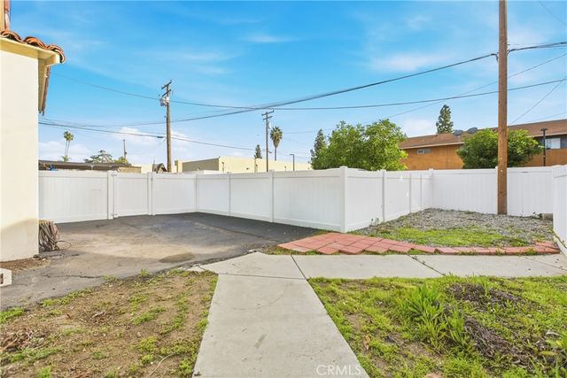 176 W Orange Grove, Pomona, CA 91768
