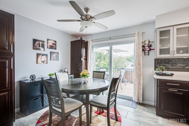 87 Brookview Circle, Jamesburg, NJ 08831