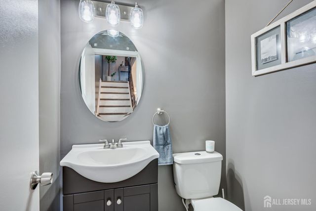 87 Brookview Circle, Jamesburg, NJ 08831
