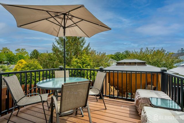 87 Brookview Circle, Jamesburg, NJ 08831