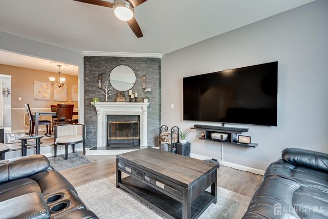 87 Brookview Circle, Jamesburg, NJ 08831