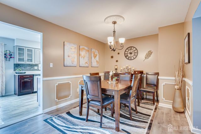 87 Brookview Circle, Jamesburg, NJ 08831