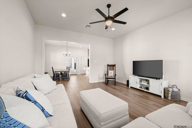 28346 Middlebrook Way, Denham Springs, LA 70726