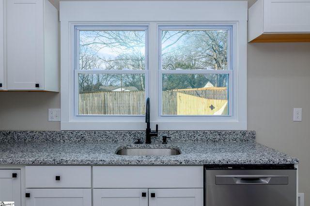 49 Tuskegee Avenue, Greenville, SC 29607