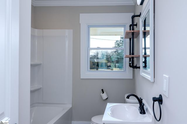 49 Tuskegee Avenue, Greenville, SC 29607