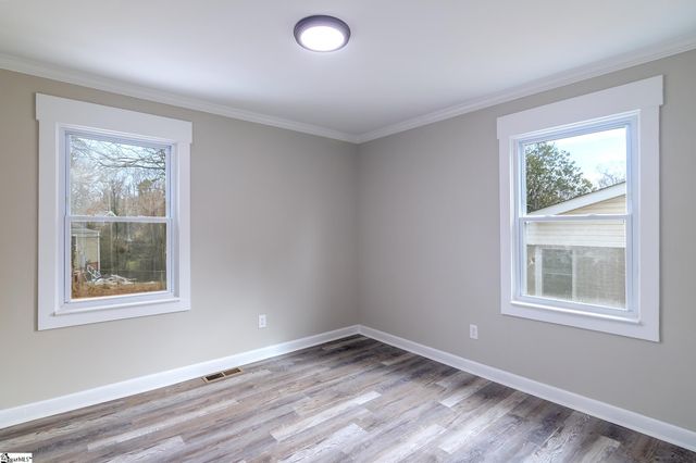 49 Tuskegee Avenue, Greenville, SC 29607