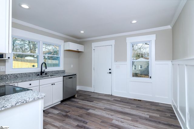 49 Tuskegee Avenue, Greenville, SC 29607