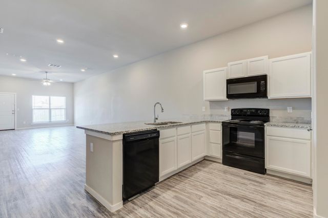 1915 Langford Avenue, Lubbock, TX 79407