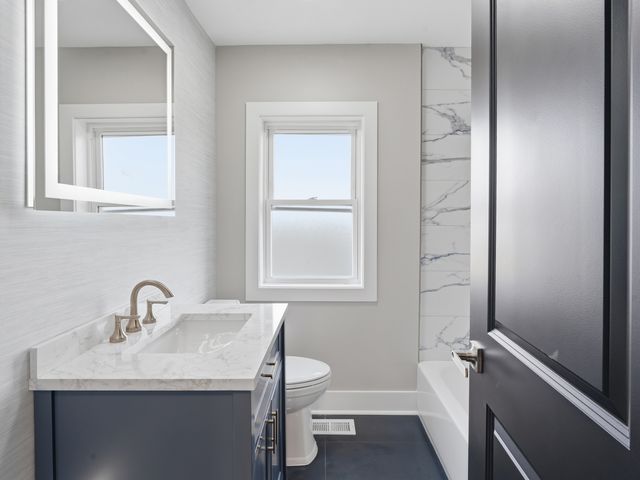 600 E 87th Place, Chicago, IL 60619