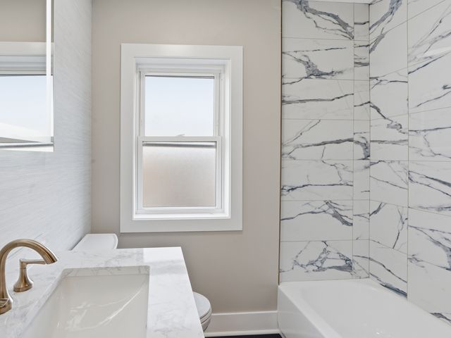 600 E 87th Place, Chicago, IL 60619