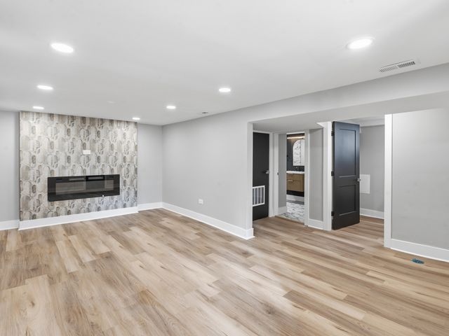 600 E 87th Place, Chicago, IL 60619