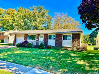 7 VISTA Court, Davenport, IA 52806
