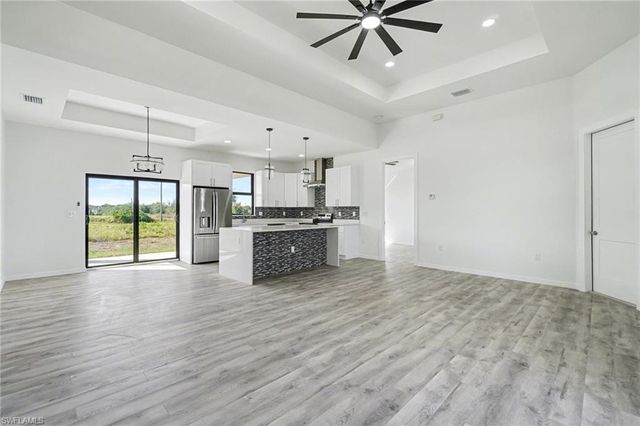 9006 Lamkin CIR, Labelle, FL 33935