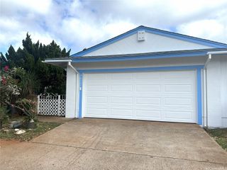 94-797 Nolupe Street, Waipahu, HI 96797