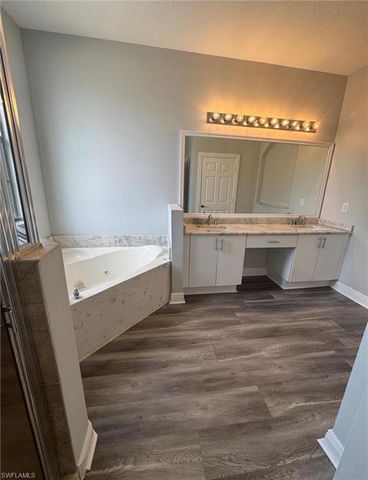 7614 Bristol CIR, Naples, FL 34120