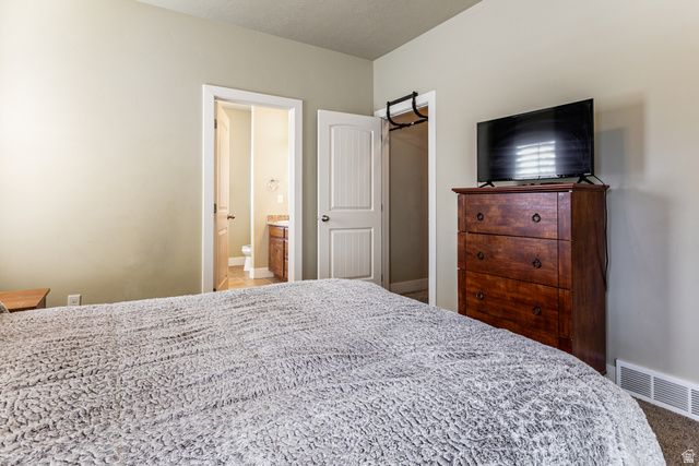 5297 W RANCHES PARK LN, West Jordan, UT 84081