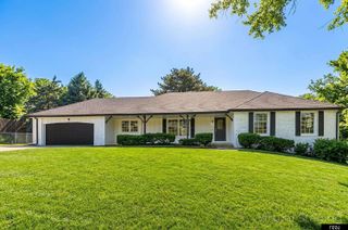 11918 Leavenworth Road, Omaha, NE 68154