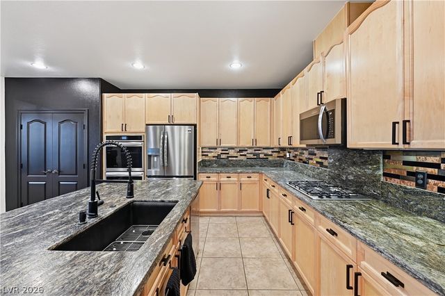 7572 Desertscape Avenue, Las Vegas, NV 89178