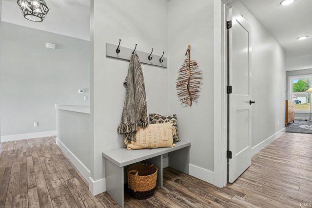 58547 Woodfield View, Elkhart, IN 46517