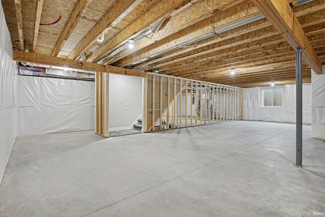 58547 Woodfield View, Elkhart, IN 46517
