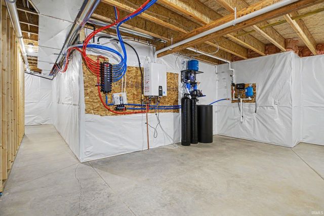 58547 Woodfield View, Elkhart, IN 46517