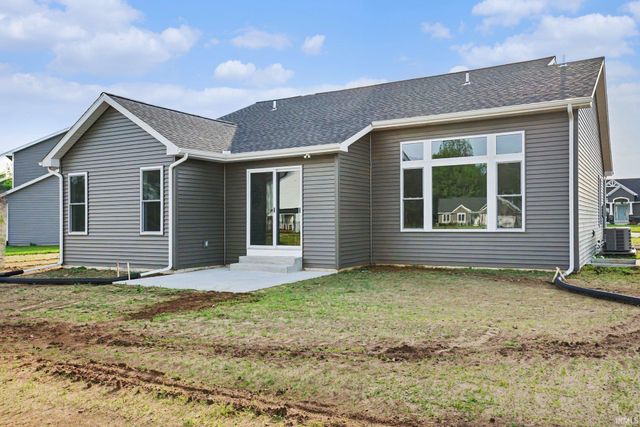58547 Woodfield View, Elkhart, IN 46517