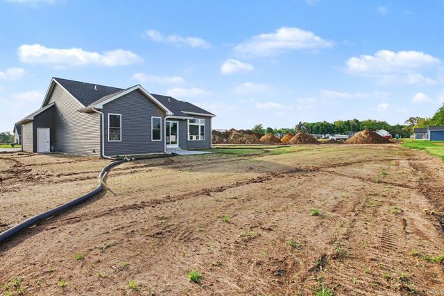 58547 Woodfield View, Elkhart, IN 46517