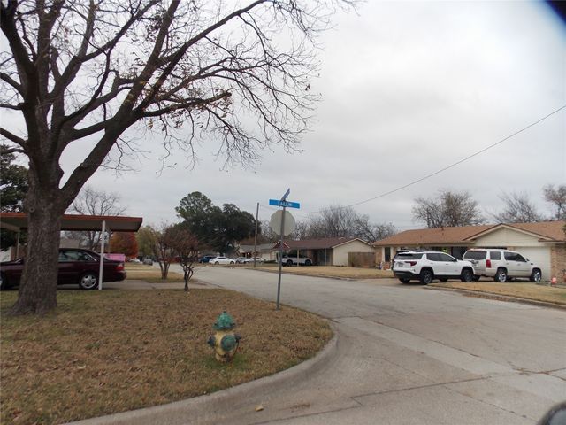 1036 Angela Court, Everman, TX 76140