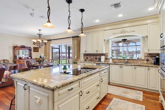 2097 Circle Place Drive, Lake Worth, FL 33462