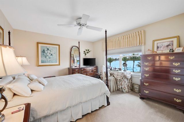 2097 Circle Place Drive, Lake Worth, FL 33462