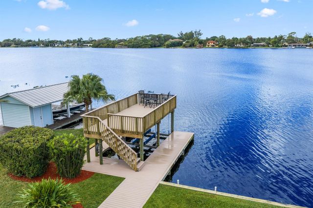 2097 Circle Place Drive, Lake Worth, FL 33462