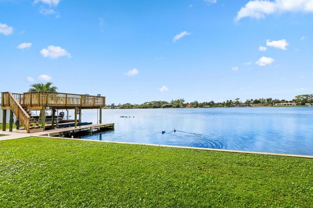 2097 Circle Place Drive, Lake Worth, FL 33462