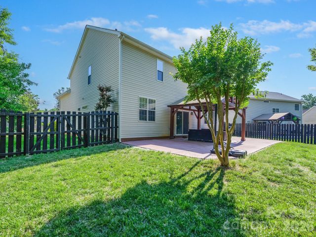 17234 Cambridge Woods Court, Charlotte, NC 28277