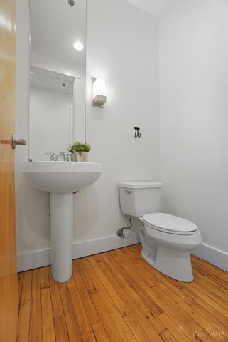 26 E Sixth Street, Cincinnati, OH 45202