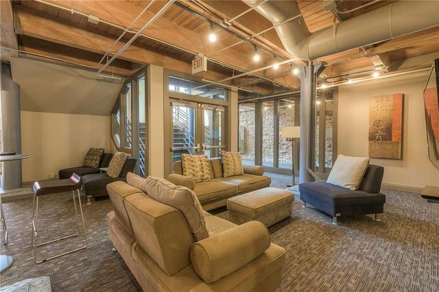 700 Broadway Street 401, Kansas City, MO 64105