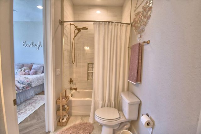 203 SPRING AZURE DRIVE, Lake Alfred, FL 33850