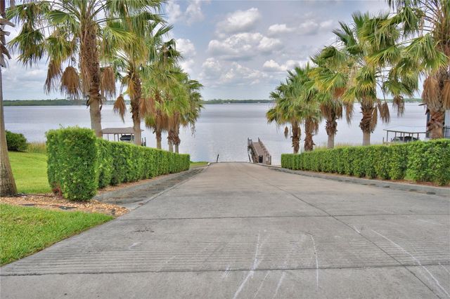 203 SPRING AZURE DRIVE, Lake Alfred, FL 33850
