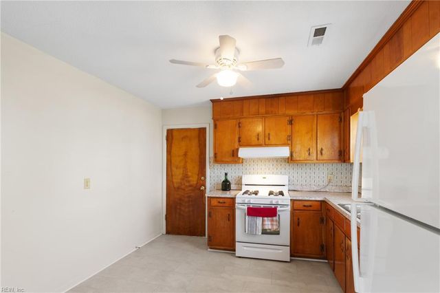612 N Hope ST, Hampton, VA 23663