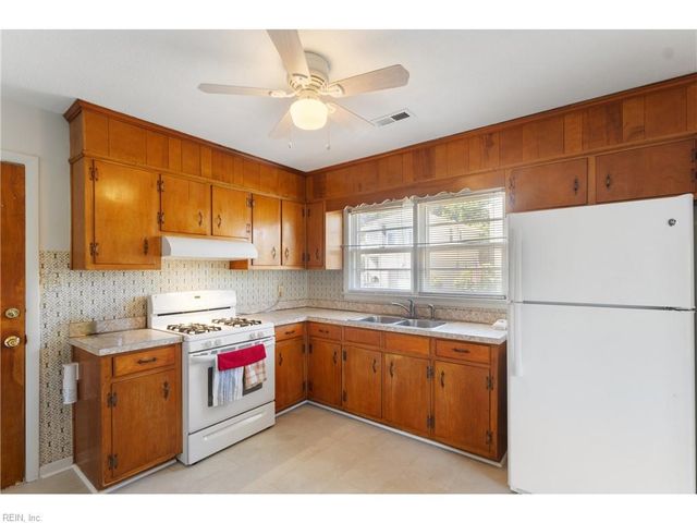 612 N Hope ST, Hampton, VA 23663