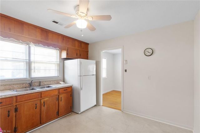 612 N Hope ST, Hampton, VA 23663