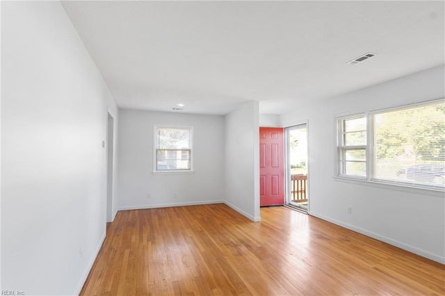 612 N Hope ST, Hampton, VA 23663