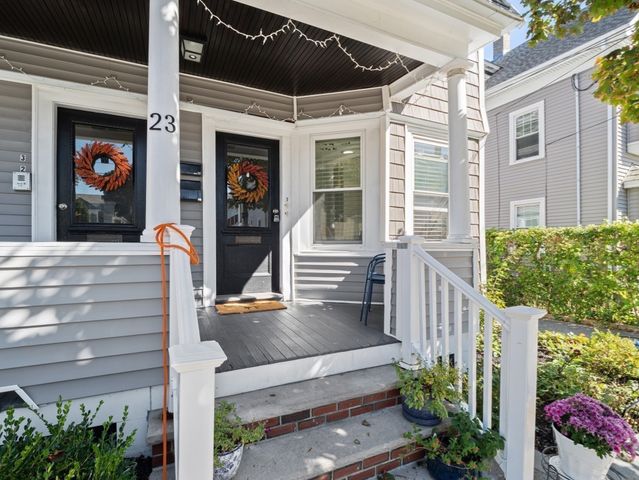 23 Green St 1R, Salem, MA 01970