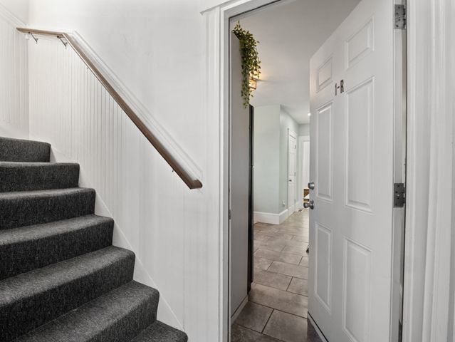23 Green St 1R, Salem, MA 01970