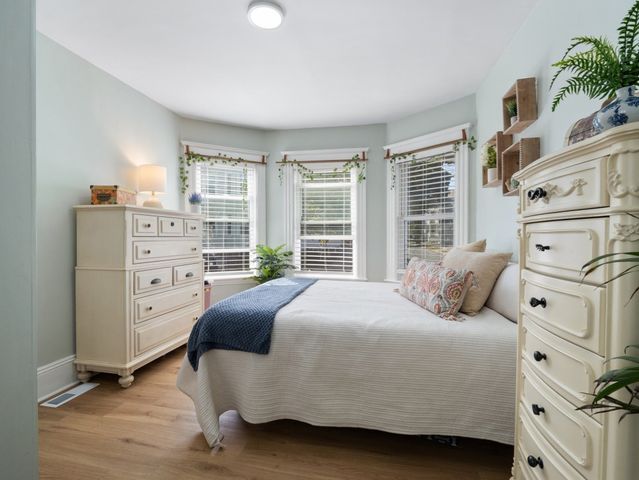23 Green St 1R, Salem, MA 01970