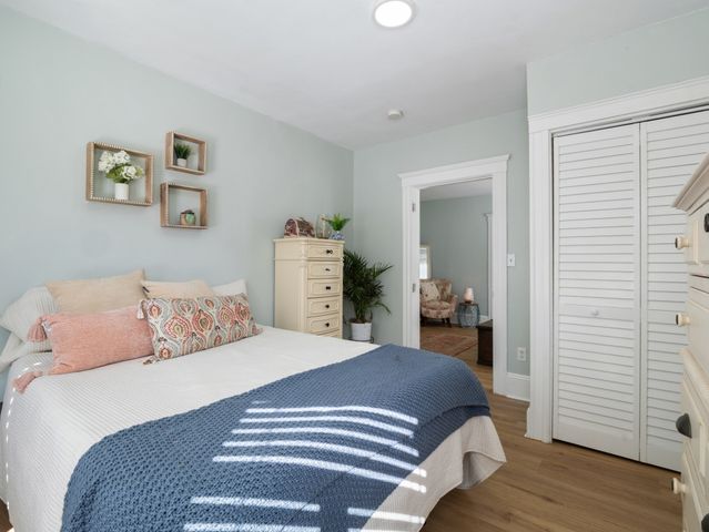 23 Green St 1R, Salem, MA 01970