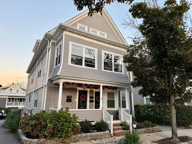 23 Green St 1R, Salem, MA 01970