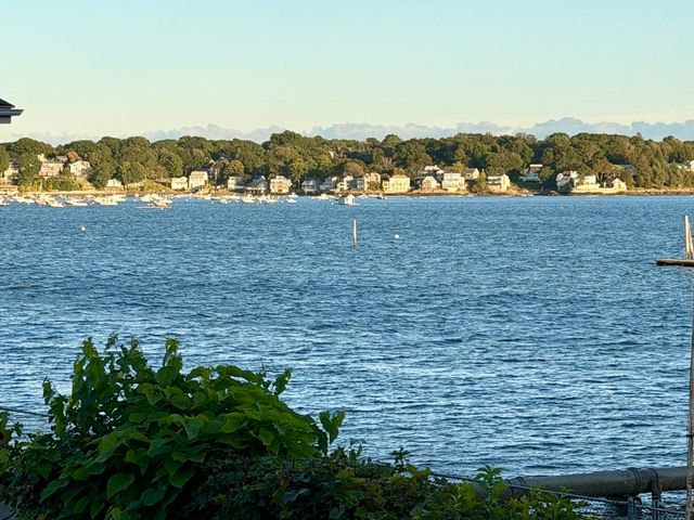 23 Green St 1R, Salem, MA 01970