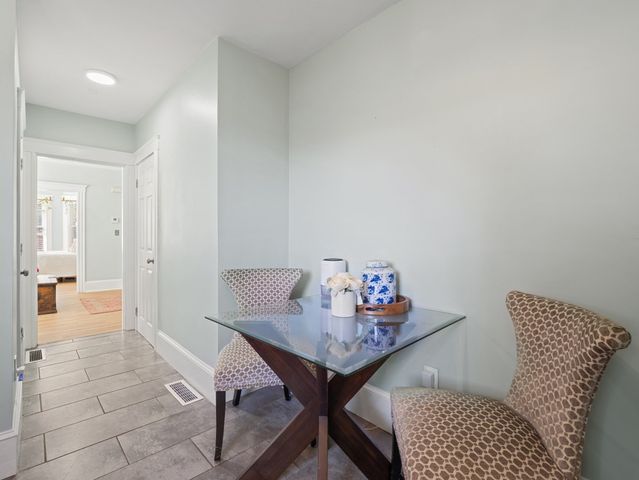 23 Green St 1R, Salem, MA 01970